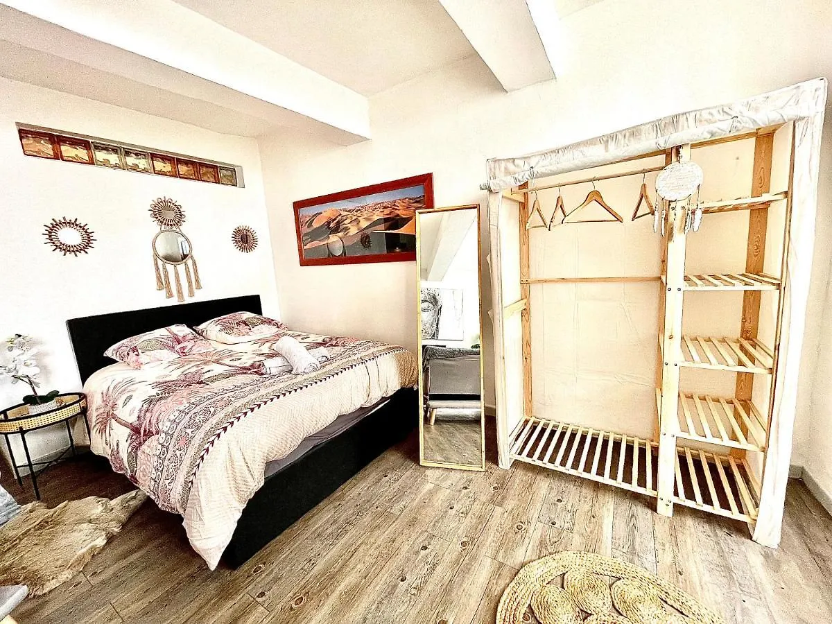 Appartement *Le Sahara*Hyper Centre*Wifi* à Salon-de-Provence France